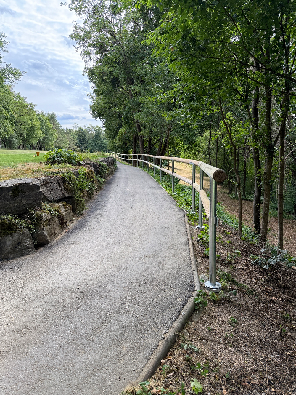 Hechingen-Hohenzollern Zaun in der Golfanlagege Hechingen-Hohenzollern Zaun in der Golfanlage