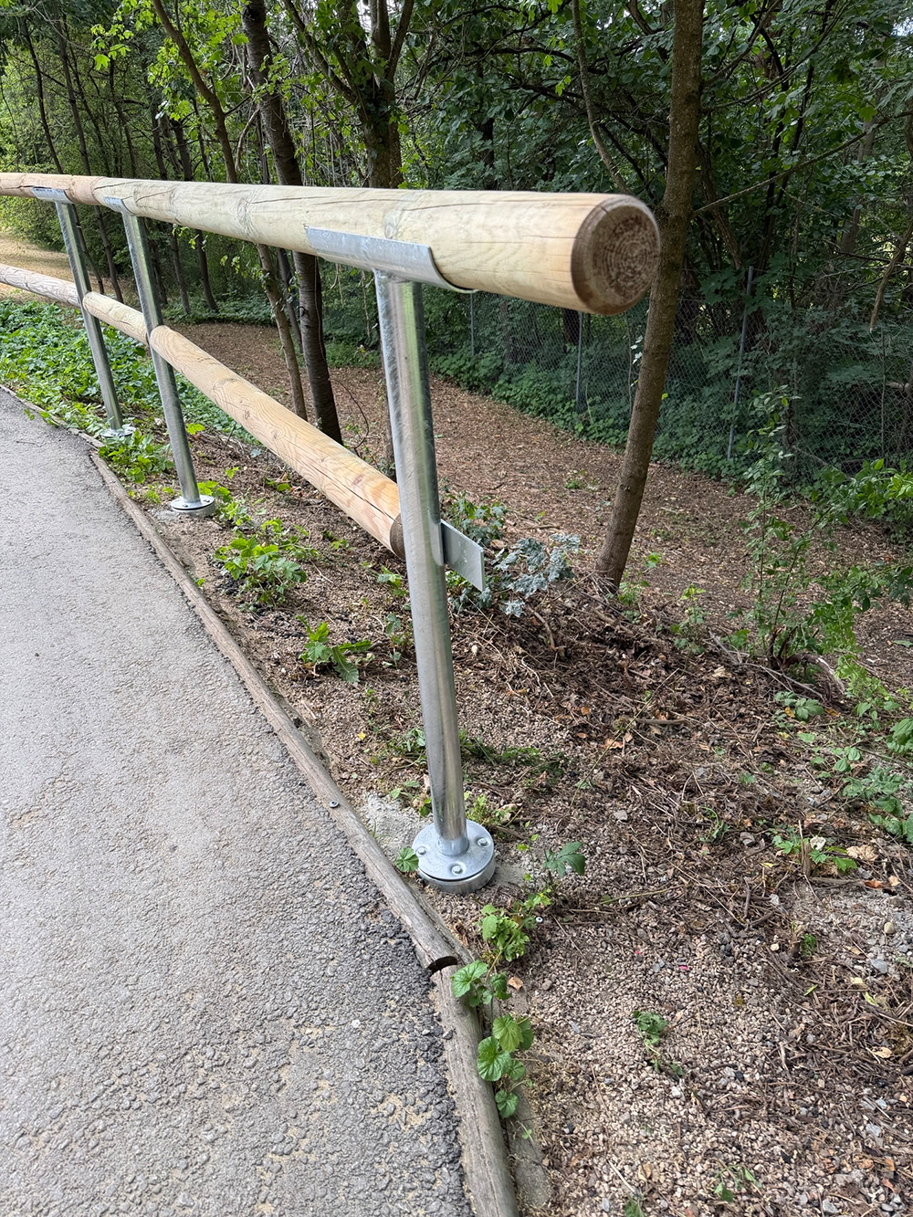 Hechingen-Hohenzollern Zaun in der Golfanlage Hechingen-Hohenzollern Zaun in der Golfanlage